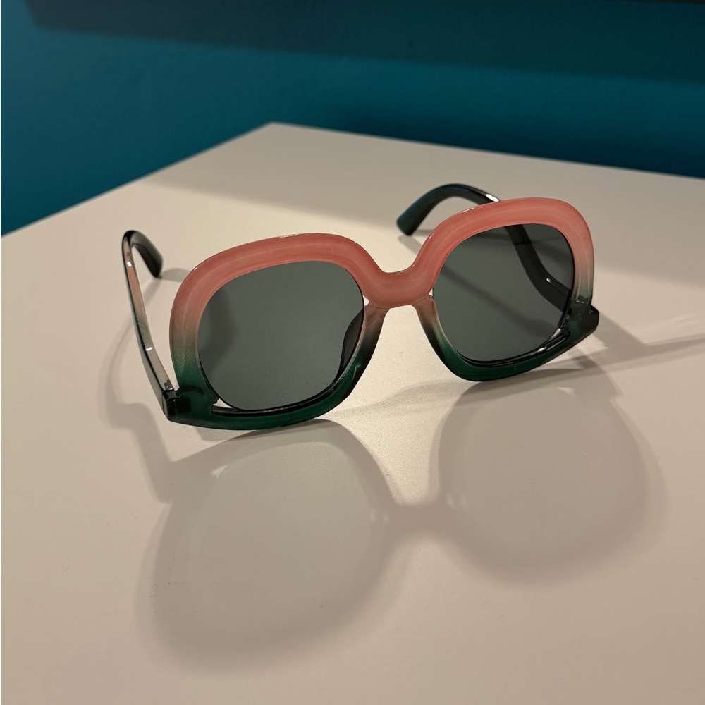 Women’s Two-Tone Pink and Green Oversized Sunglasses